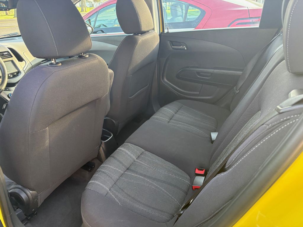 2015 Chevrolet Sonic Image 5