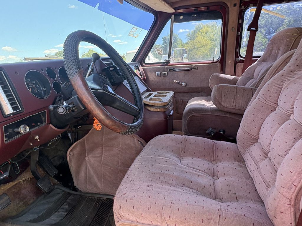 1989 GMC Rally Wagon Image 4