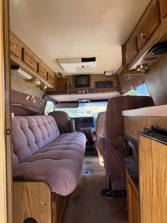 1989 GMC Rally Wagon Image 10