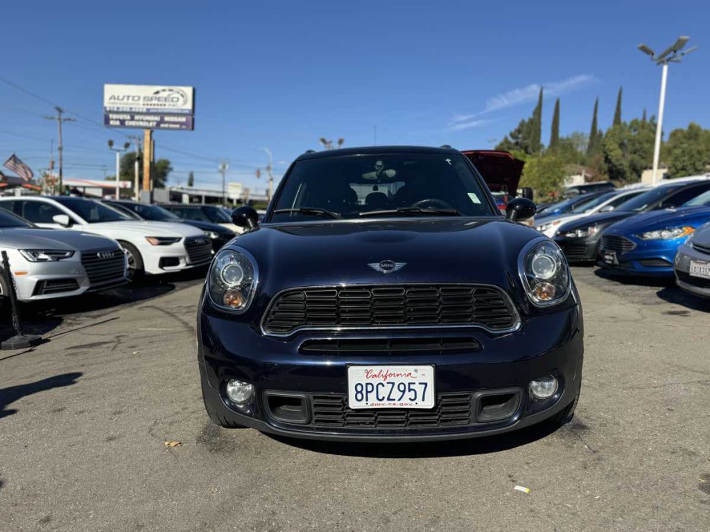 2014 MINI Countryman Image 2