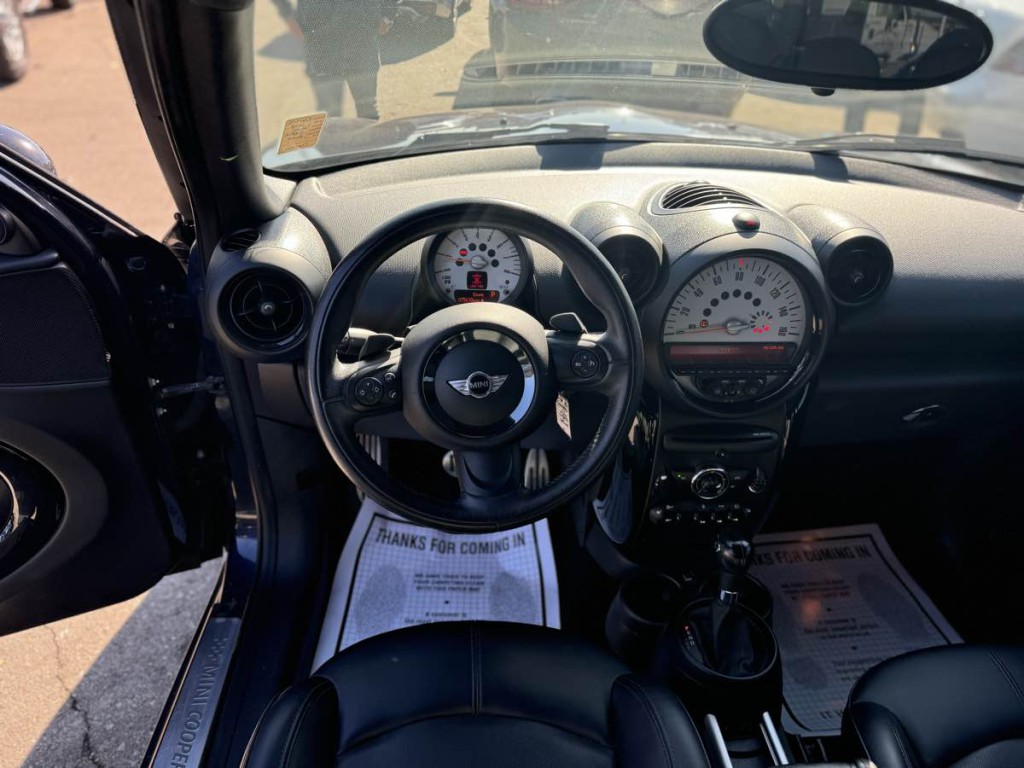 2014 MINI Countryman Image 11