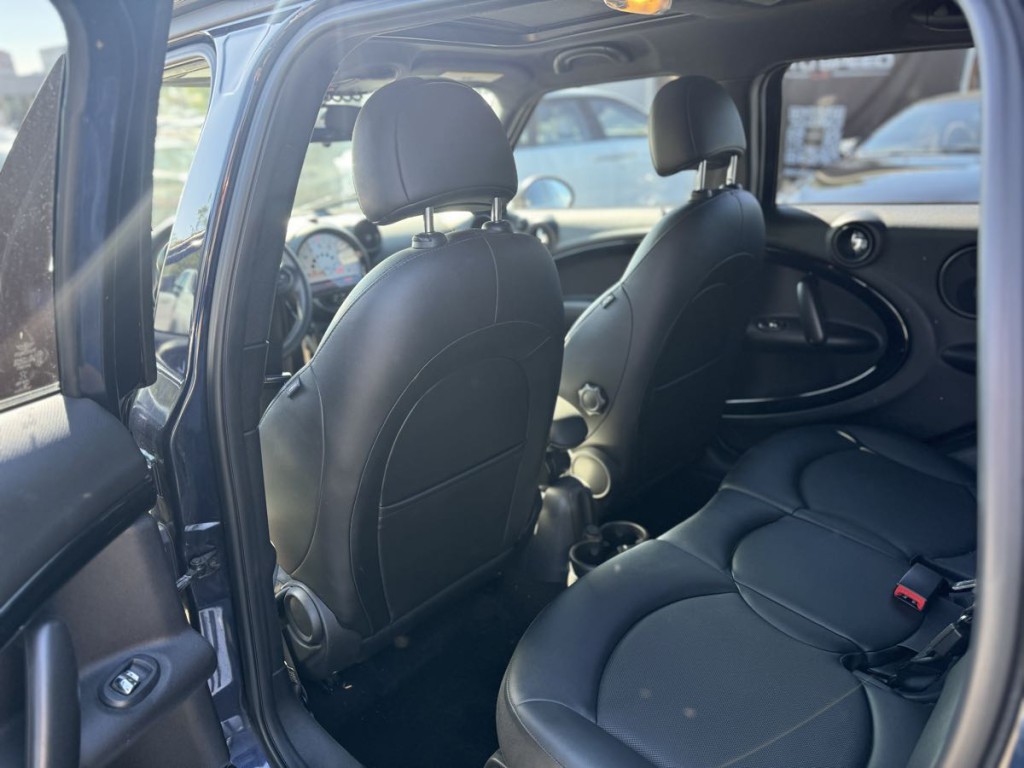 2014 MINI Countryman Image 14