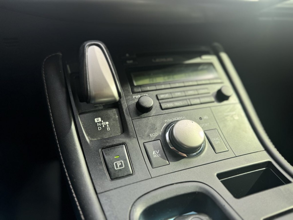 2016 Lexus CT 200h Image 17