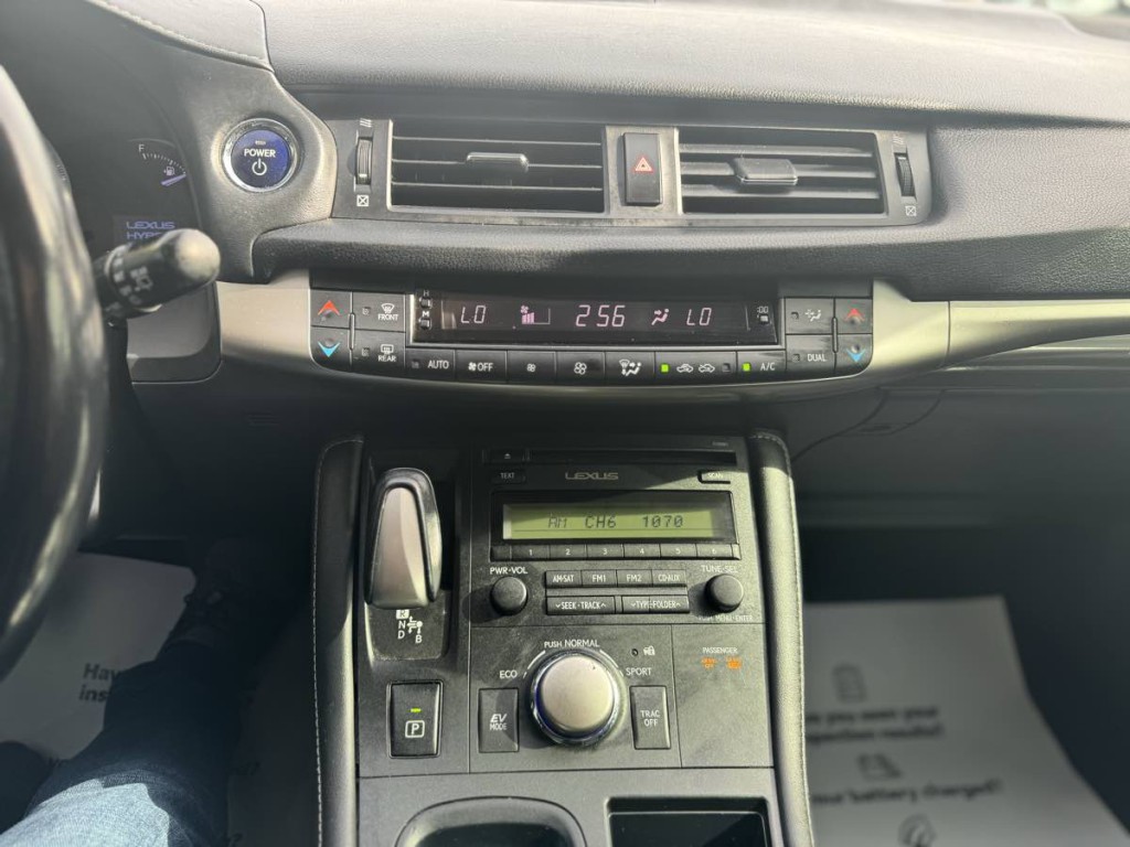 2016 Lexus CT 200h Image 18