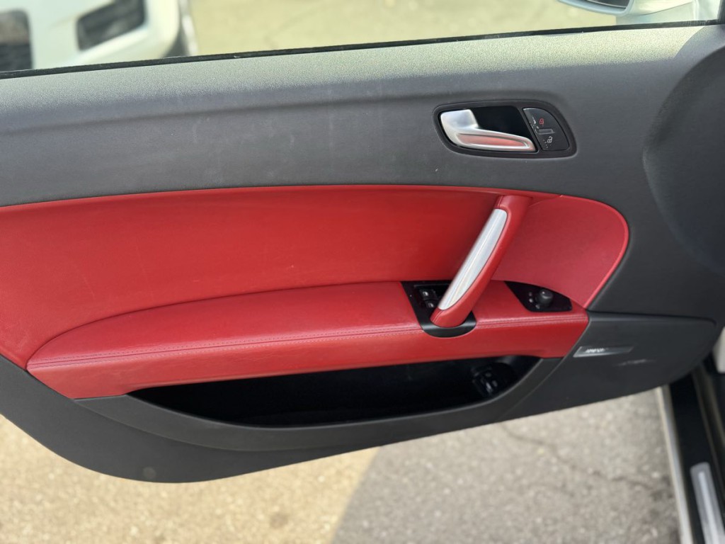 2008 Audi TT Image 9