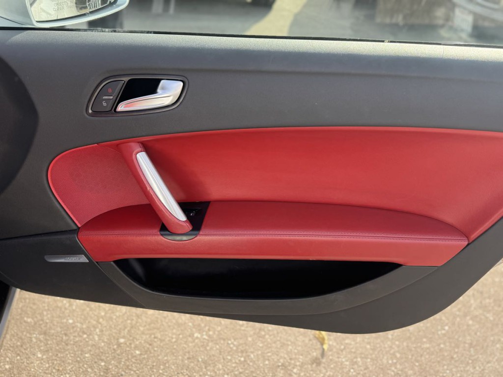 2008 Audi TT Image 12