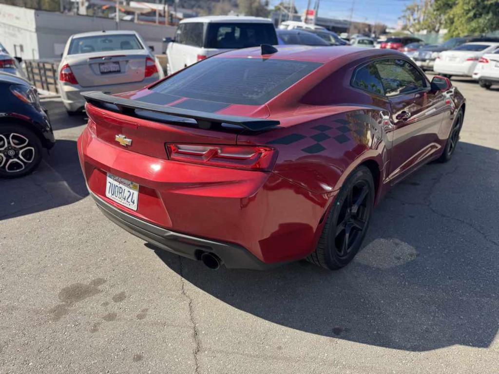 2017 Chevrolet Camaro Image 5