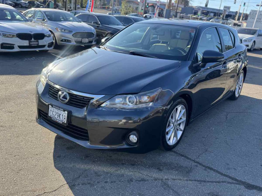 2011 Lexus CT 200h Image 3