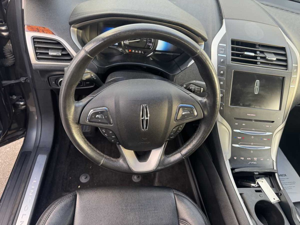 2015 Lincoln MKZ Image 9