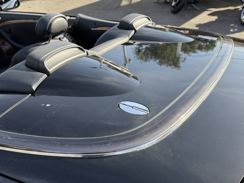 2005 Mercedes-Benz CLK-Class Image 8