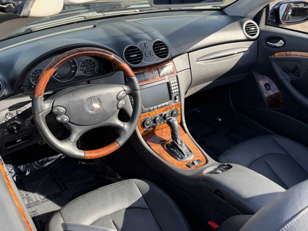 2005 Mercedes-Benz CLK-Class Image 13