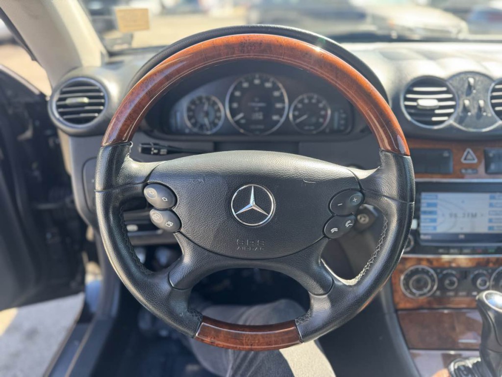 2005 Mercedes-Benz CLK-Class Image 14