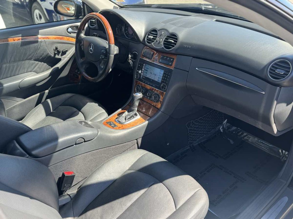 2005 Mercedes-Benz CLK-Class Image 18