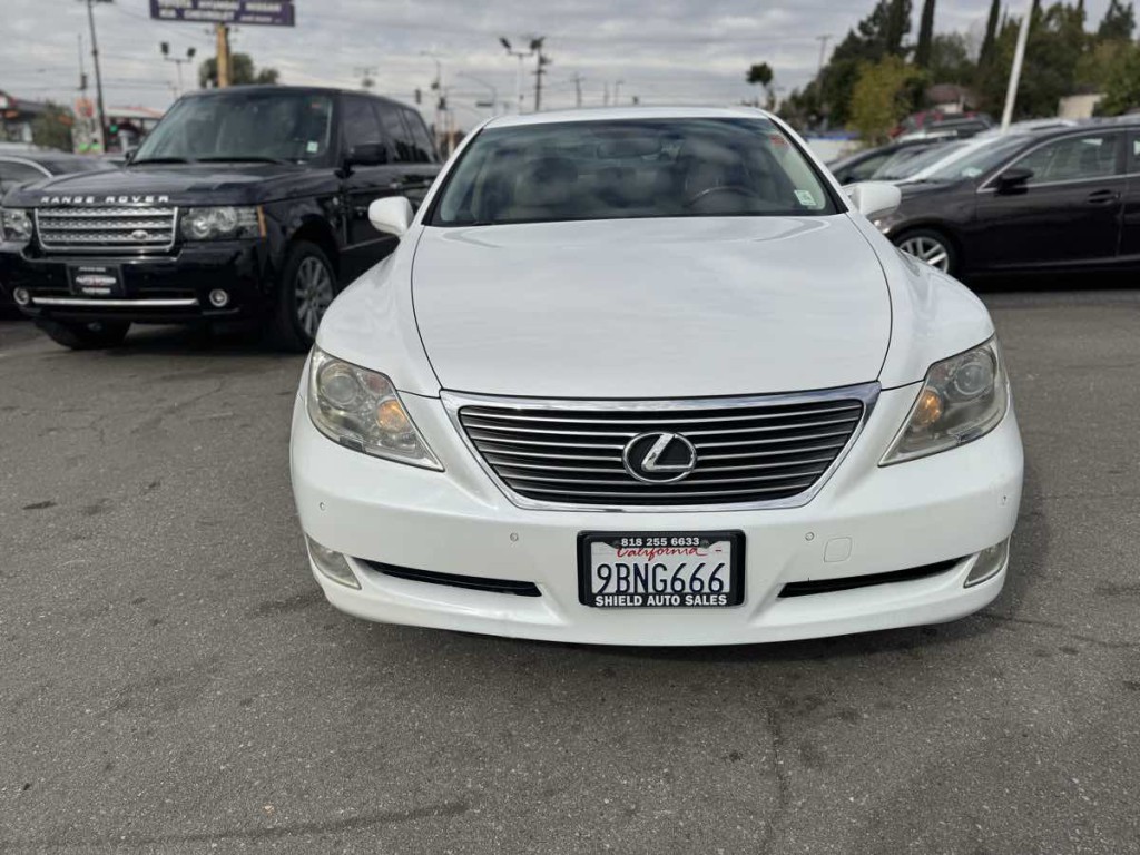 2007 Lexus LS 460 Image 2