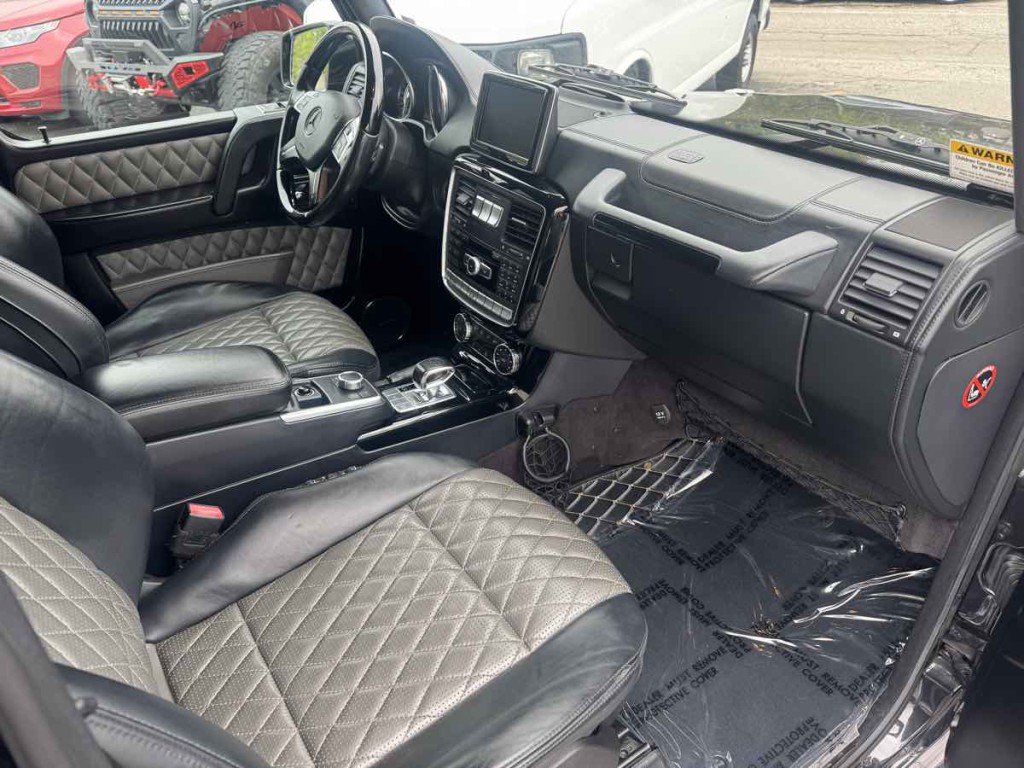 2015 Mercedes-Benz G-Class Image 9