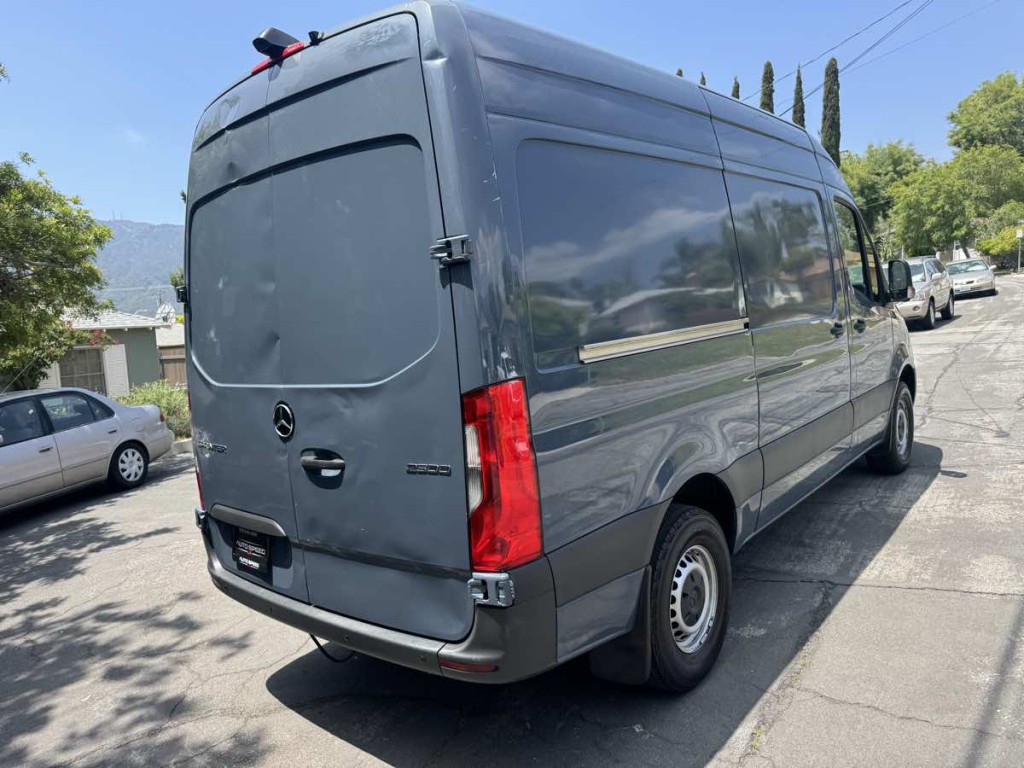 2019 Mercedes-Benz M2 Image 6
