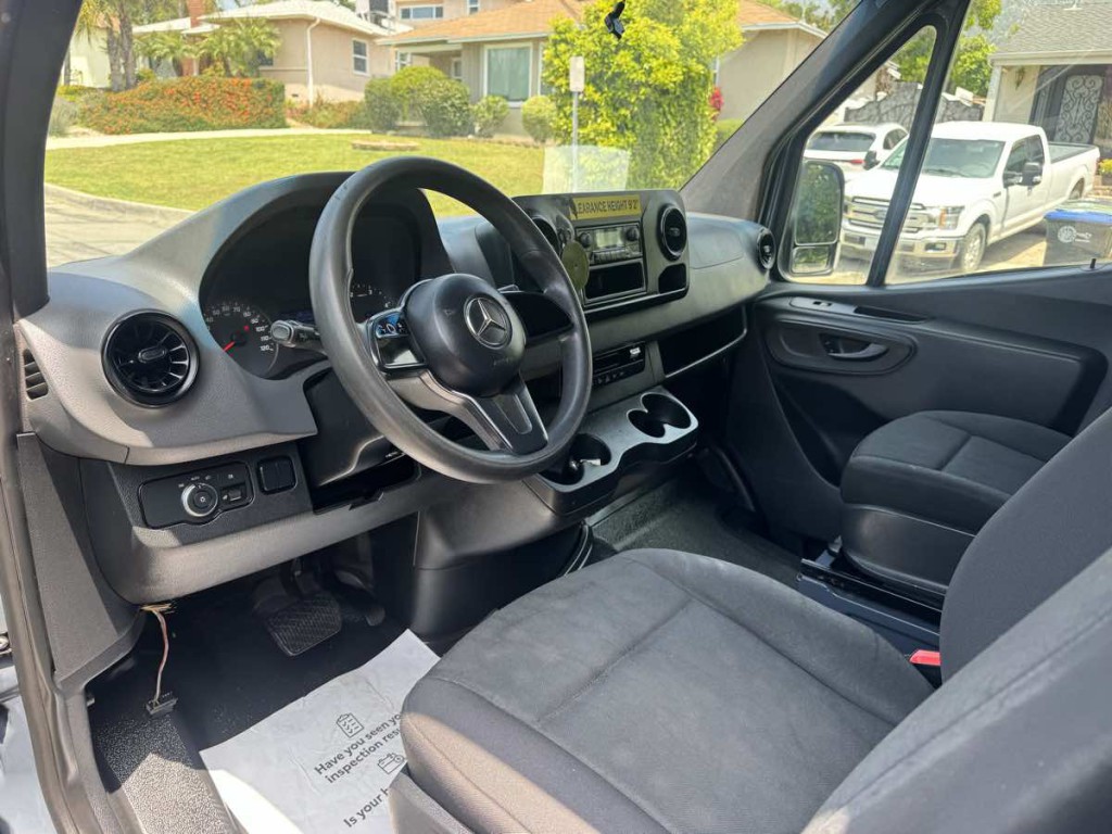 2019 Mercedes-Benz M2 Image 18