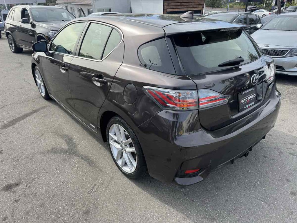 2016 Lexus CT 200h Image 4