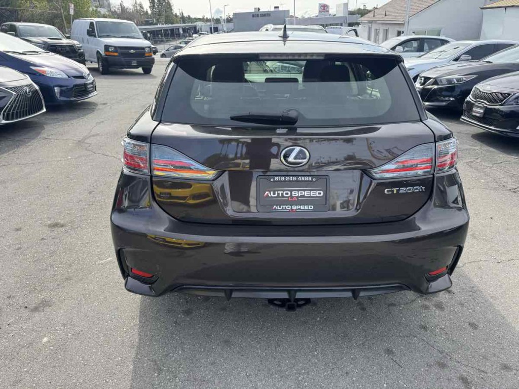 2016 Lexus CT 200h Image 5