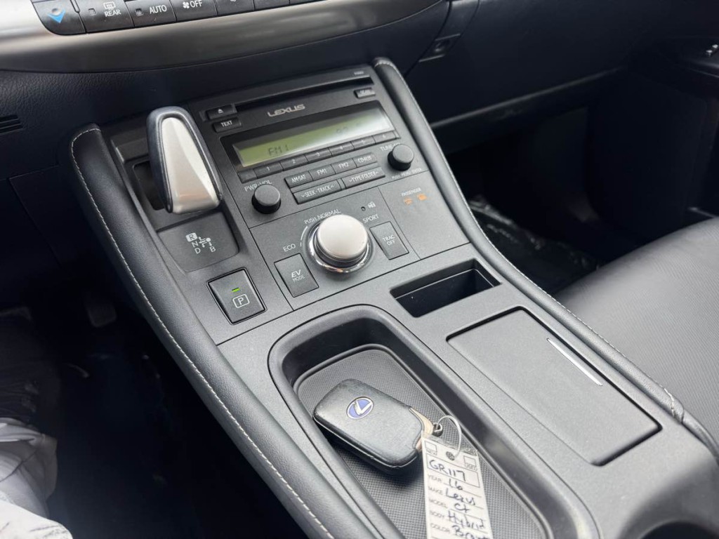 2016 Lexus CT 200h Image 15