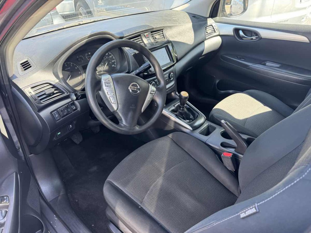 2019 Nissan Sentra Image 8