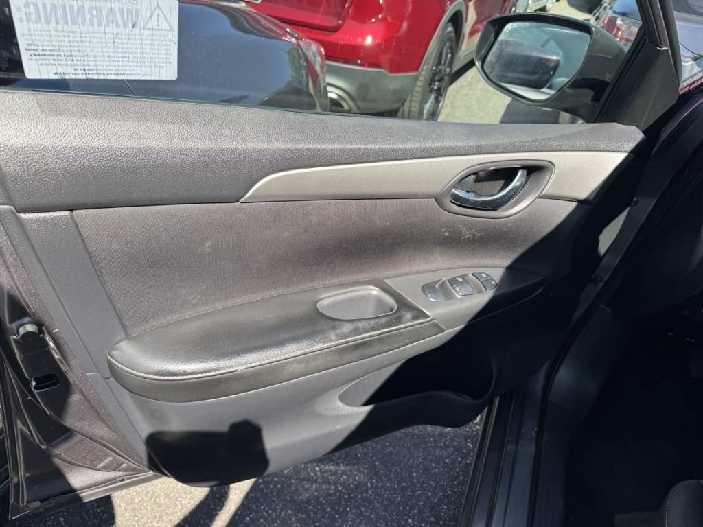 2019 Nissan Sentra Image 9