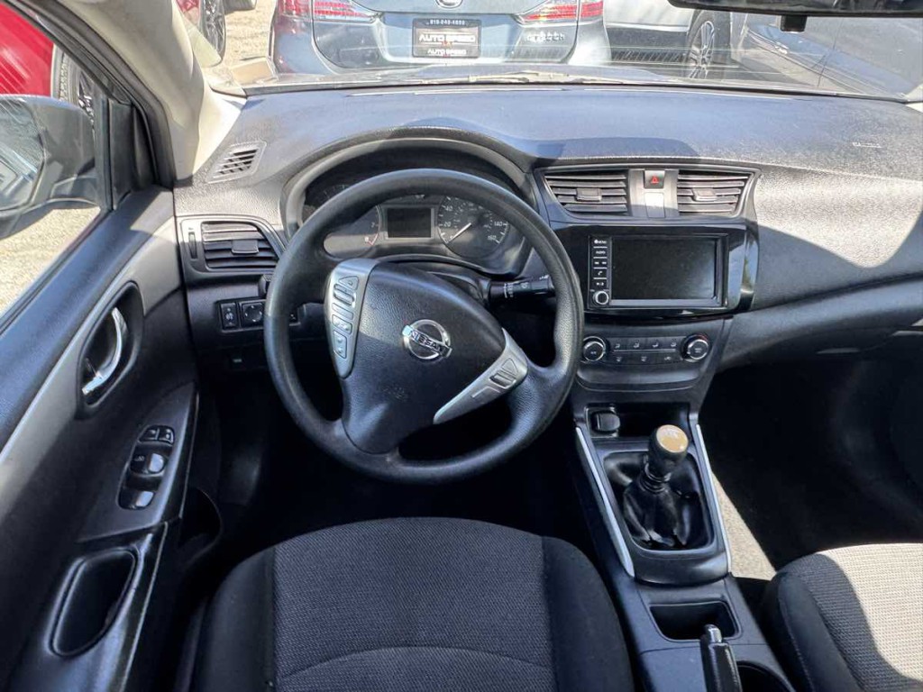 2019 Nissan Sentra Image 11