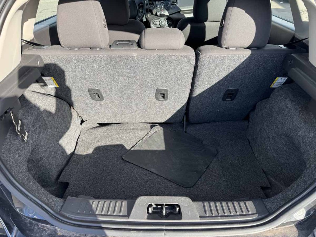2015 Ford Fiesta Image 14