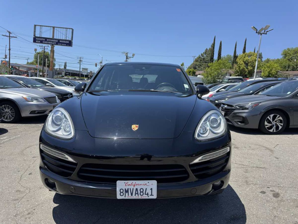 2014 Porsche Cayenne Image 2
