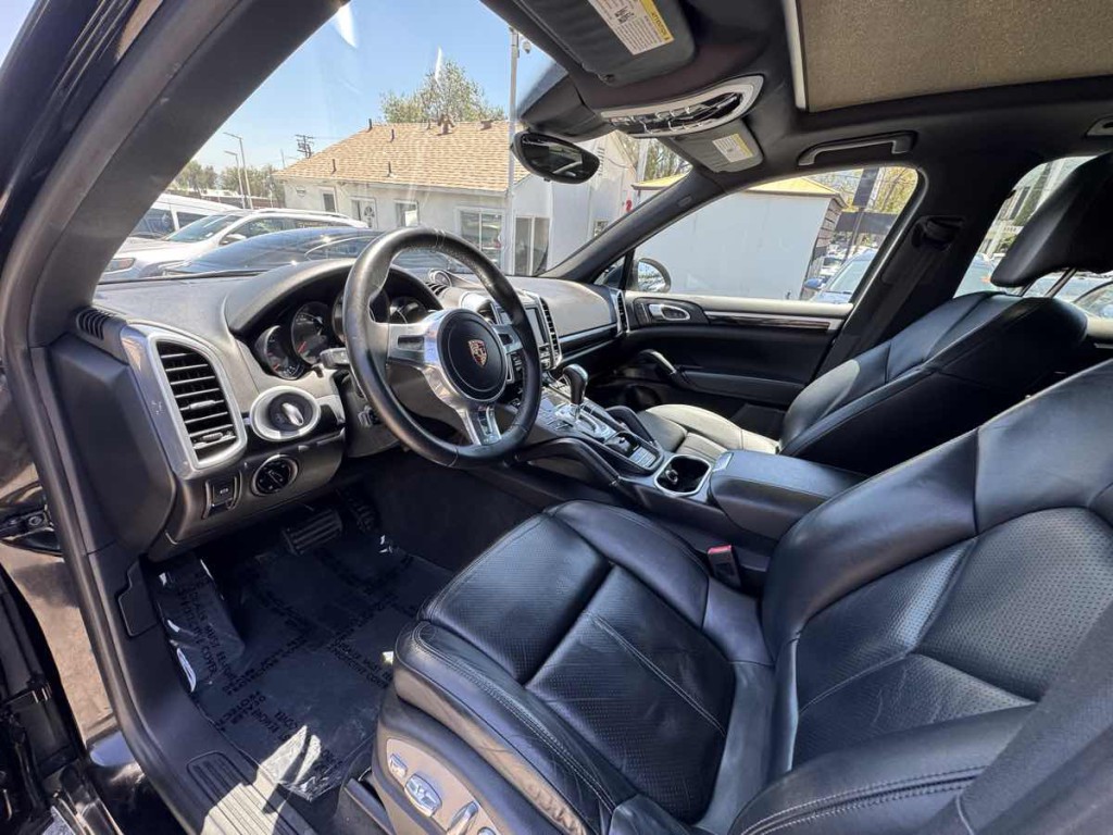 2014 Porsche Cayenne Image 10