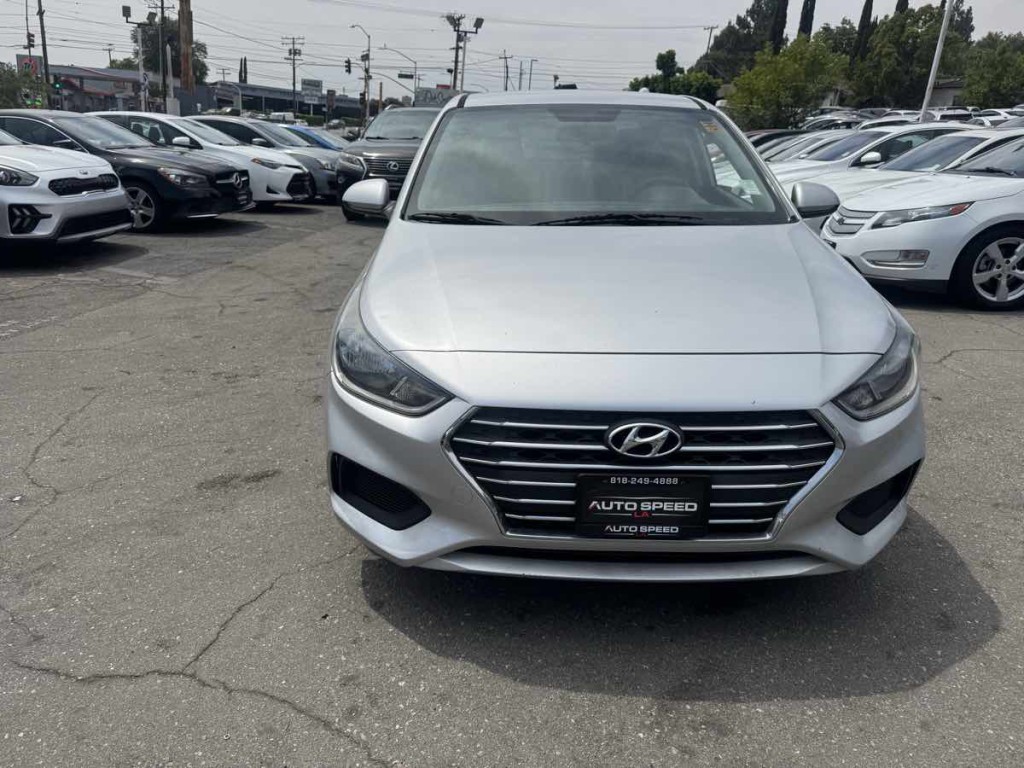 2019 Hyundai Accent Image 2