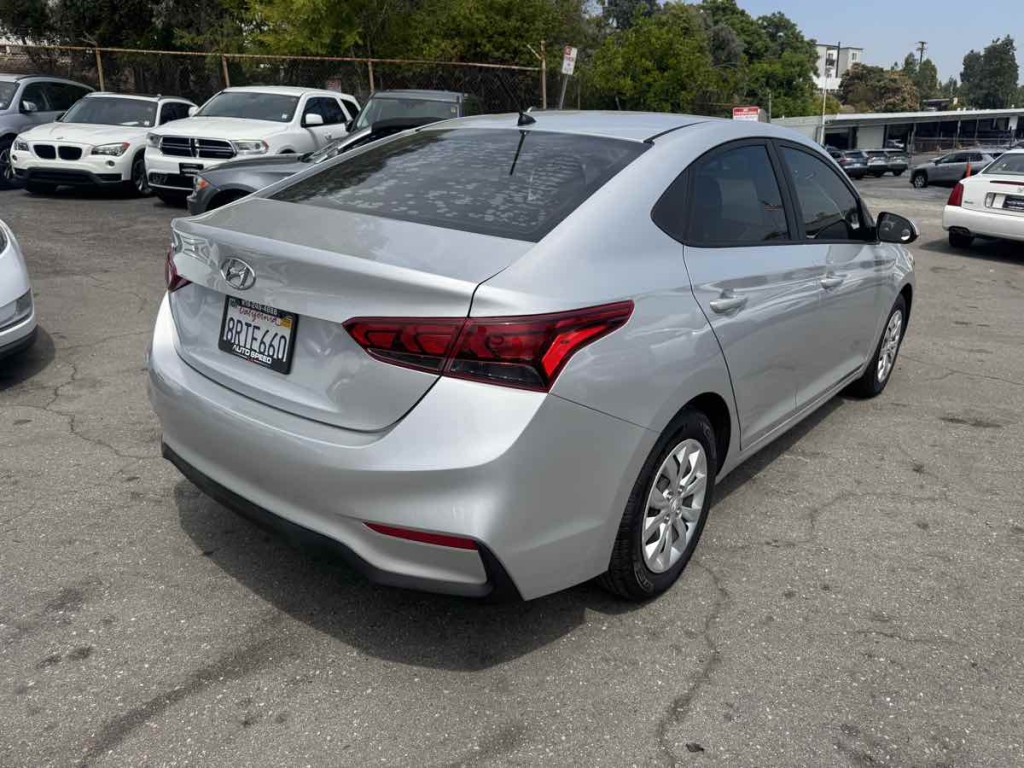 2019 Hyundai Accent Image 5