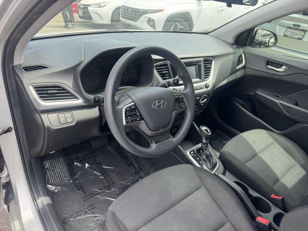 2019 Hyundai Accent Image 9