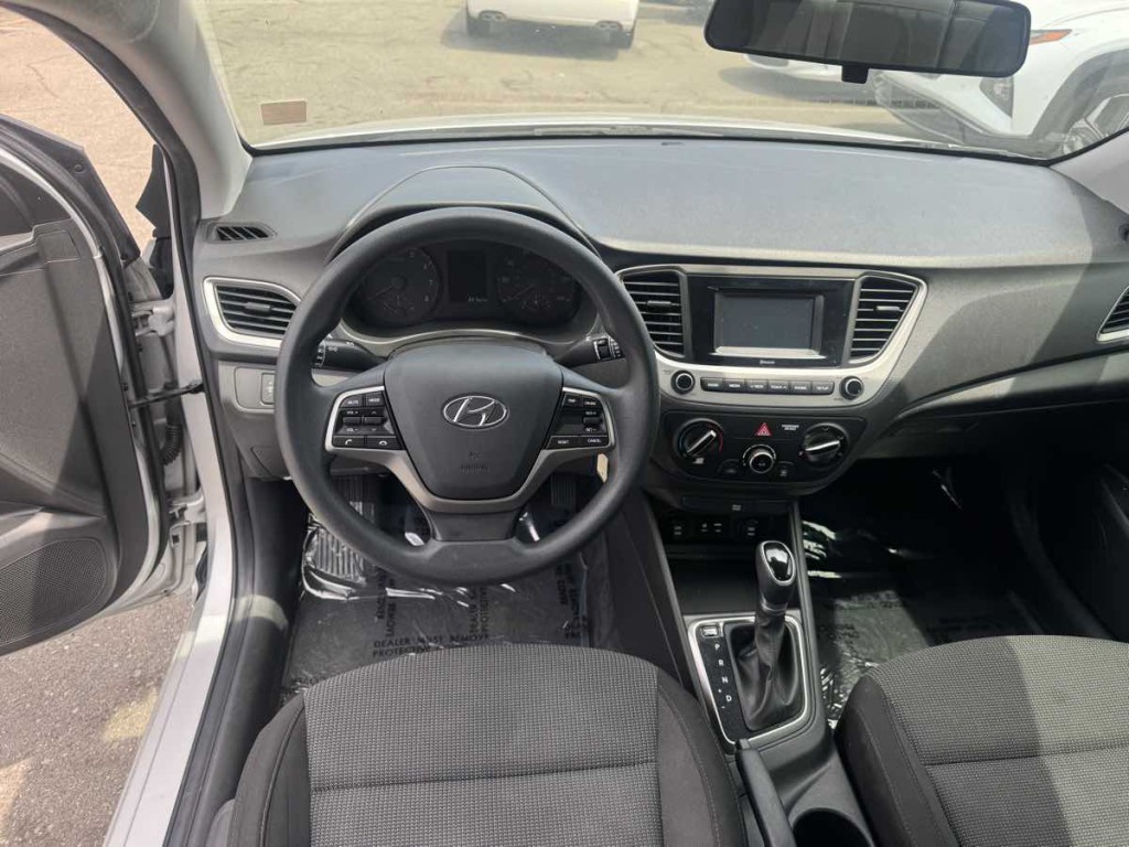 2019 Hyundai Accent Image 10