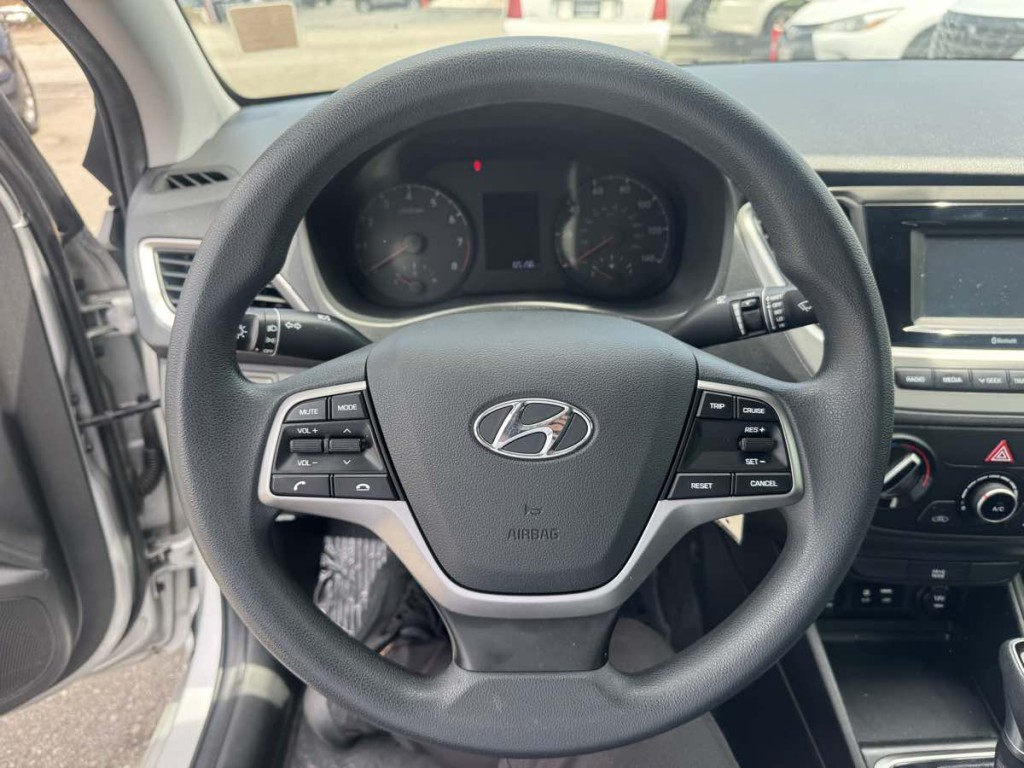 2019 Hyundai Accent Image 11