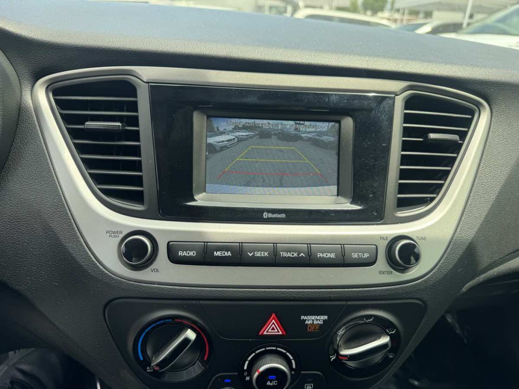 2019 Hyundai Accent Image 12