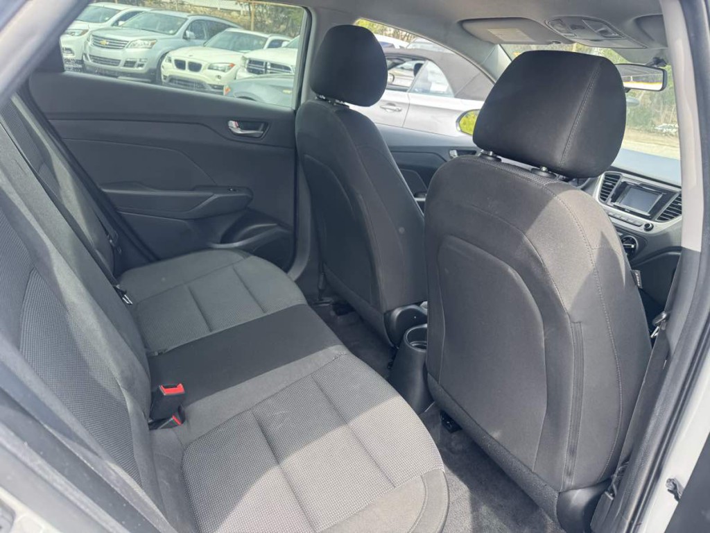 2019 Hyundai Accent Image 16