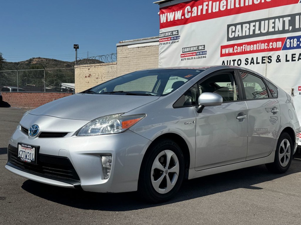 2013 Toyota Prius Image 3