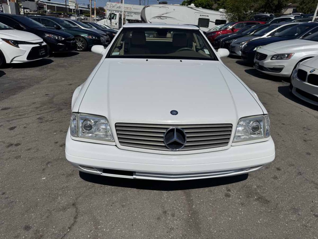 2000 Mercedes-Benz SL-Class Image 2
