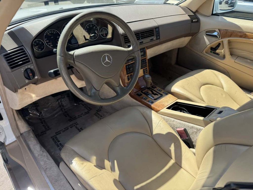2000 Mercedes-Benz SL-Class Image 9