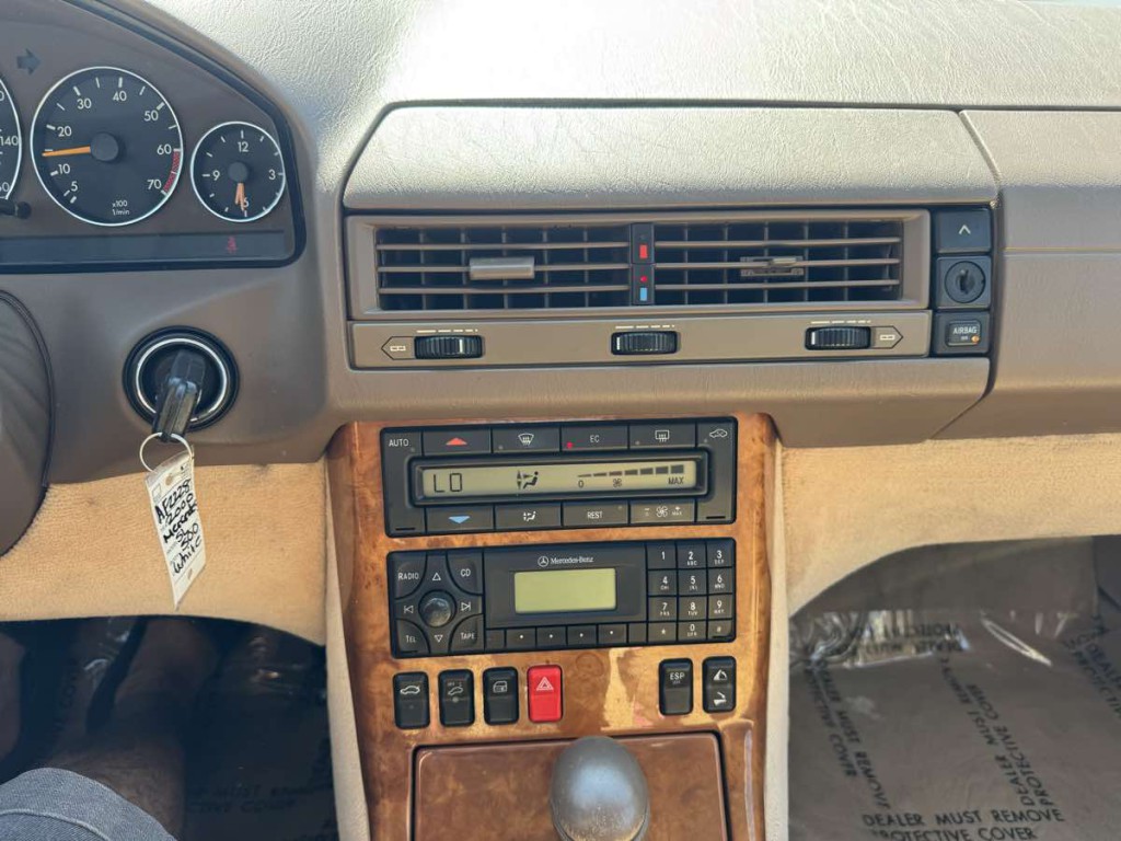 2000 Mercedes-Benz SL-Class Image 11