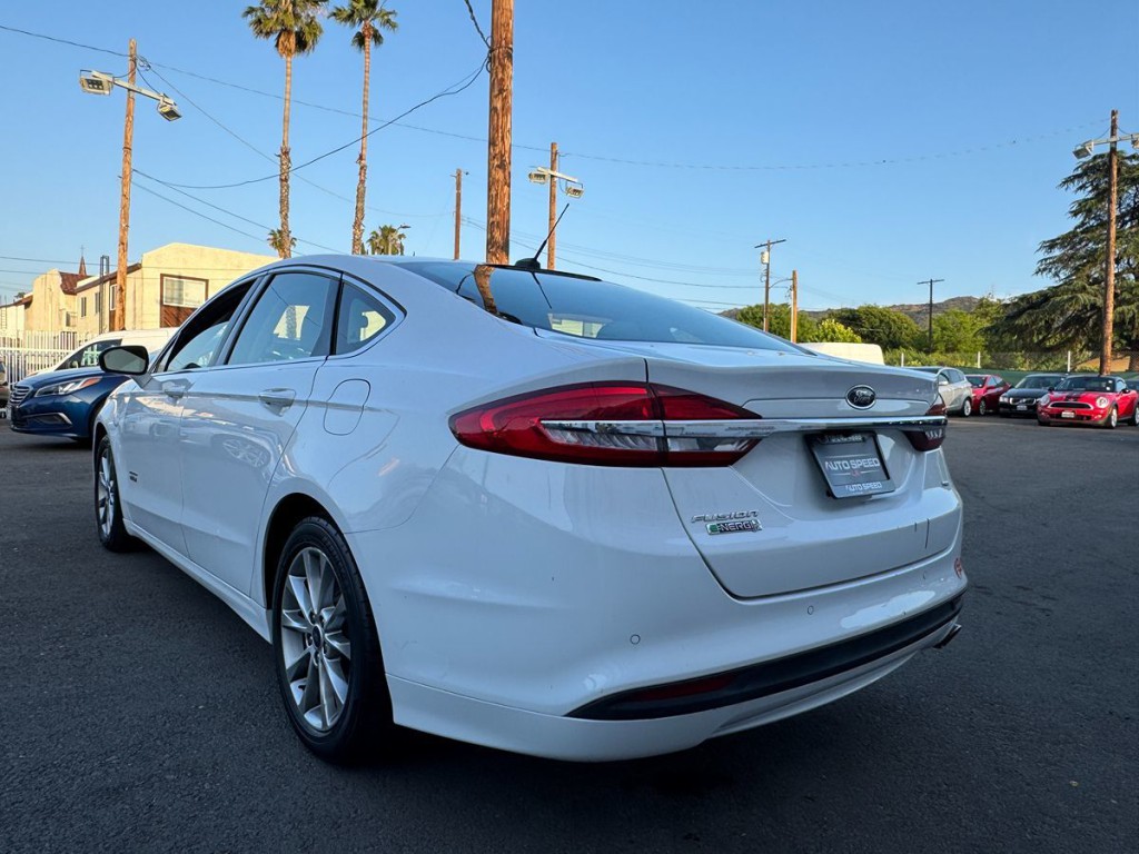 2017 Ford Fusion Image 6