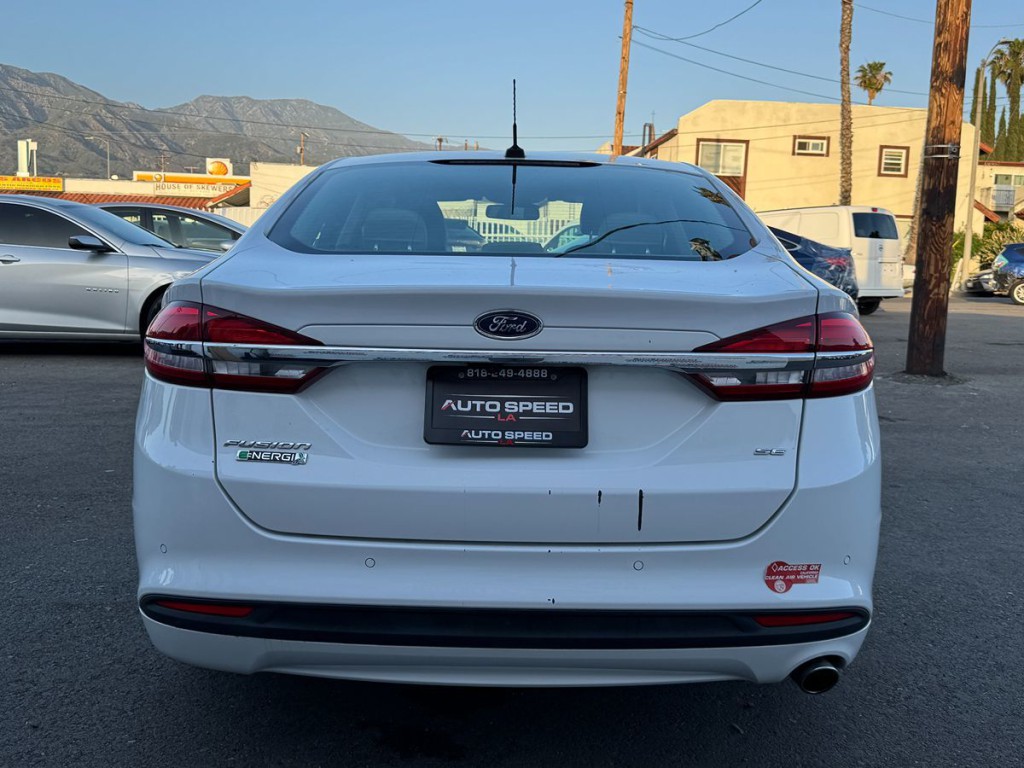2017 Ford Fusion Image 8