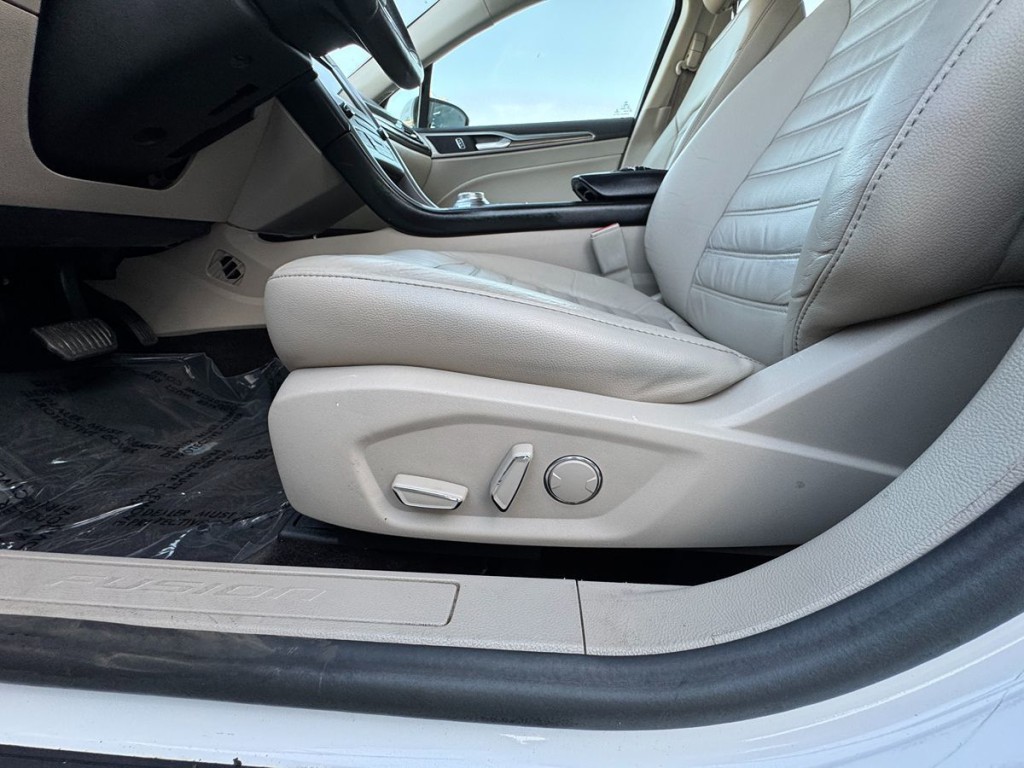 2017 Ford Fusion Image 23