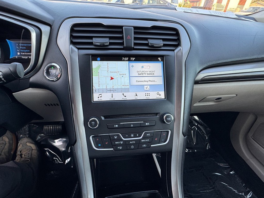 2017 Ford Fusion Image 28