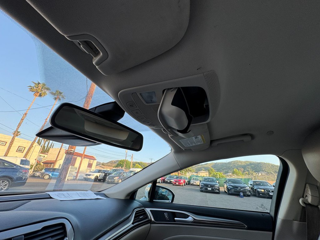 2017 Ford Fusion Image 30