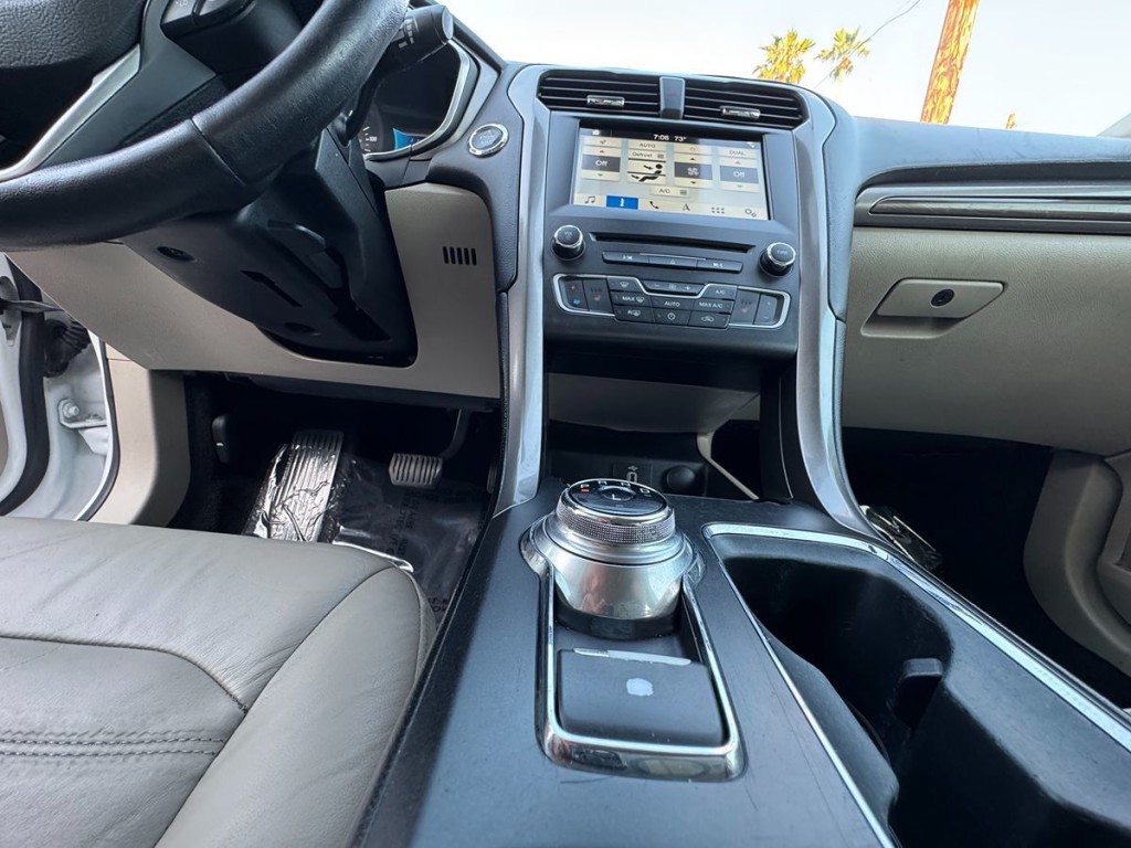 2017 Ford Fusion Image 34