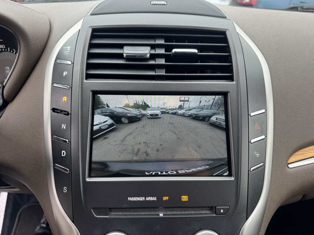 2015 Lincoln MKC Image 11