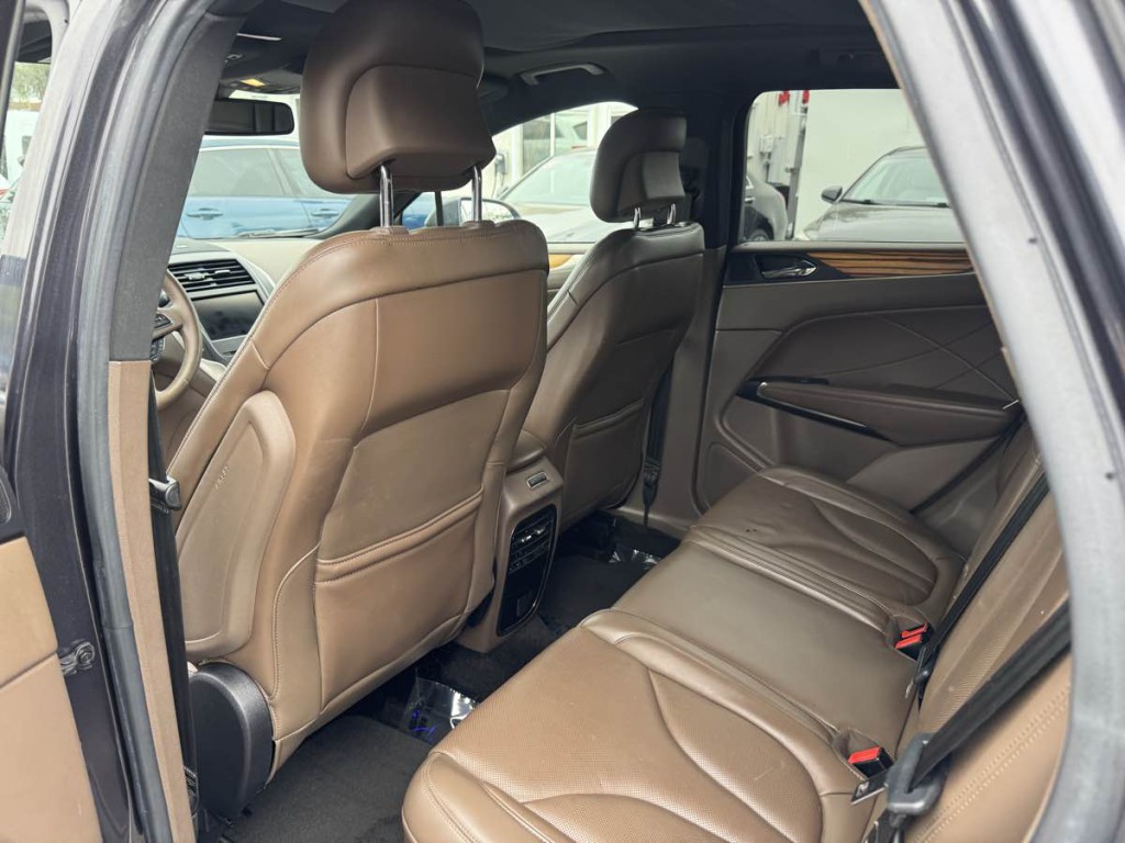 2015 Lincoln MKC Image 12