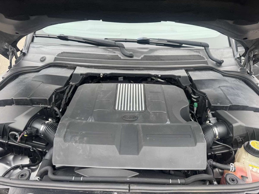 2015 Land Rover LR4 Image 20